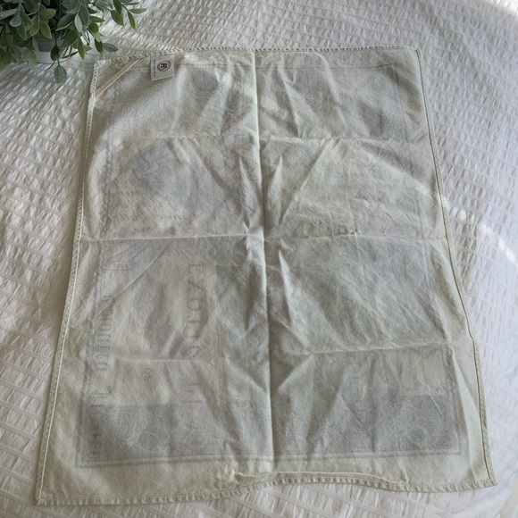 🦚 Peacock Kitchen Towel by Michel Design Works - Picture 4 of 6